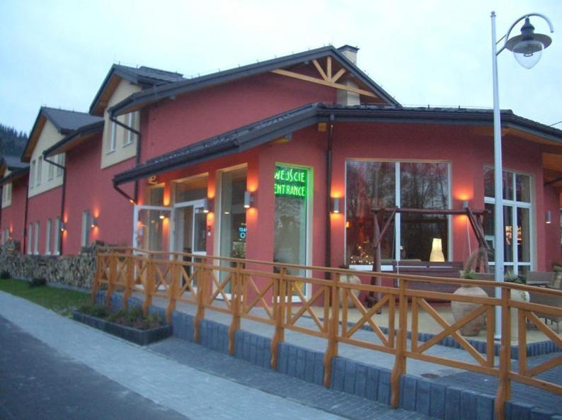 Hotel Krak Myślenice Buitenkant foto