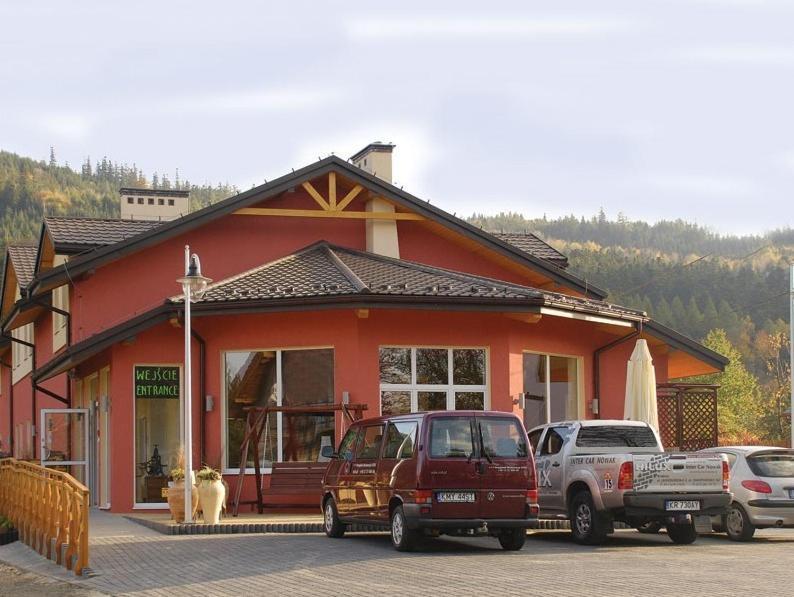 Hotel Krak Myślenice Buitenkant foto