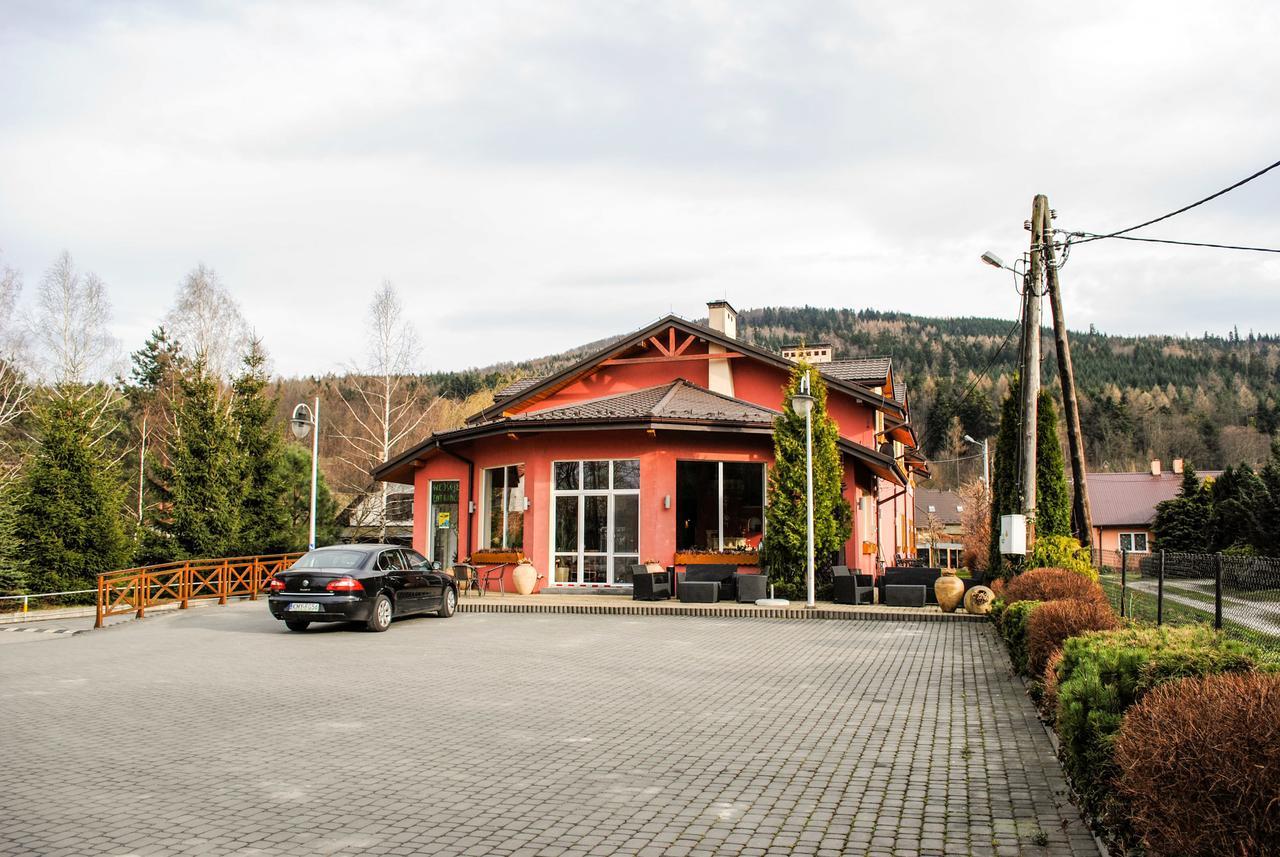 Hotel Krak Myślenice Buitenkant foto