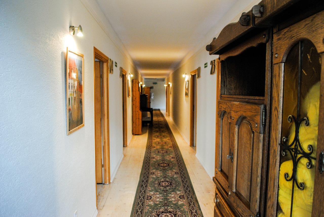 Hotel Krak Myślenice Buitenkant foto