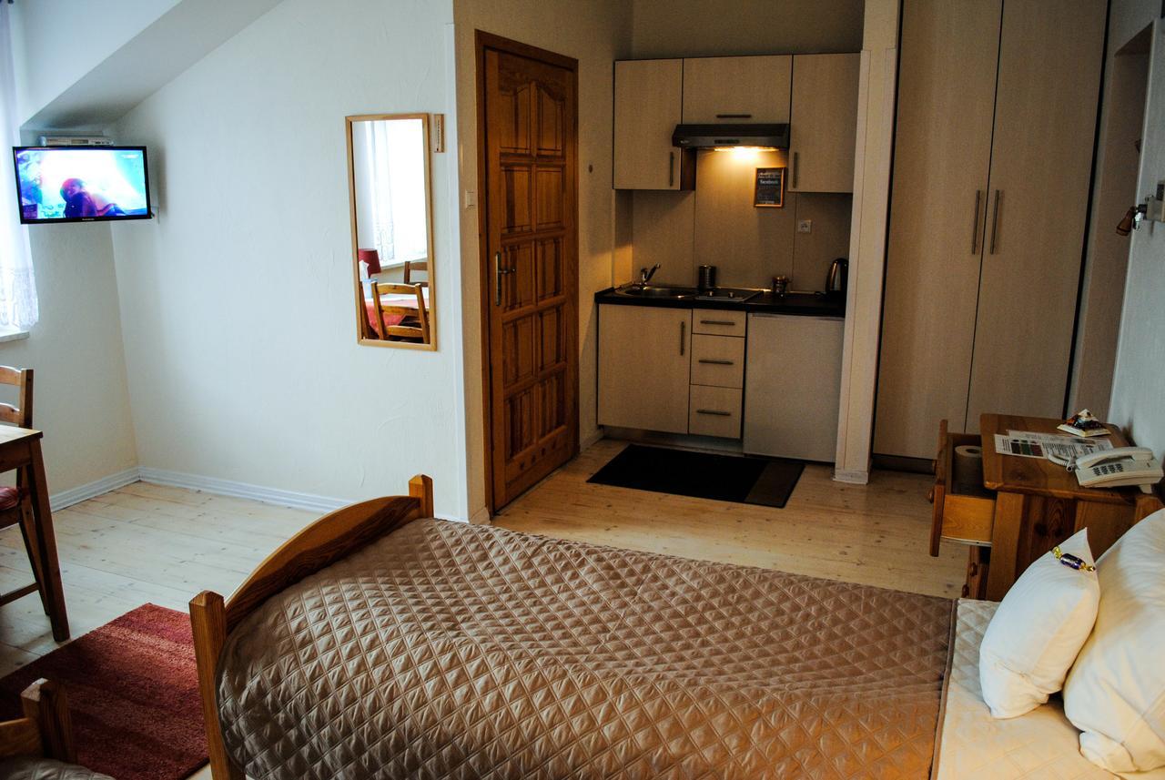 Hotel Krak Myślenice Buitenkant foto