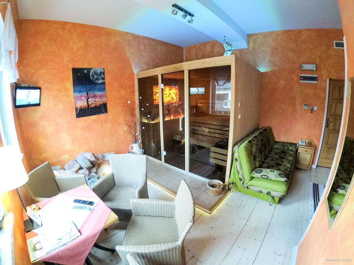 Hotel Krak Myślenice Buitenkant foto