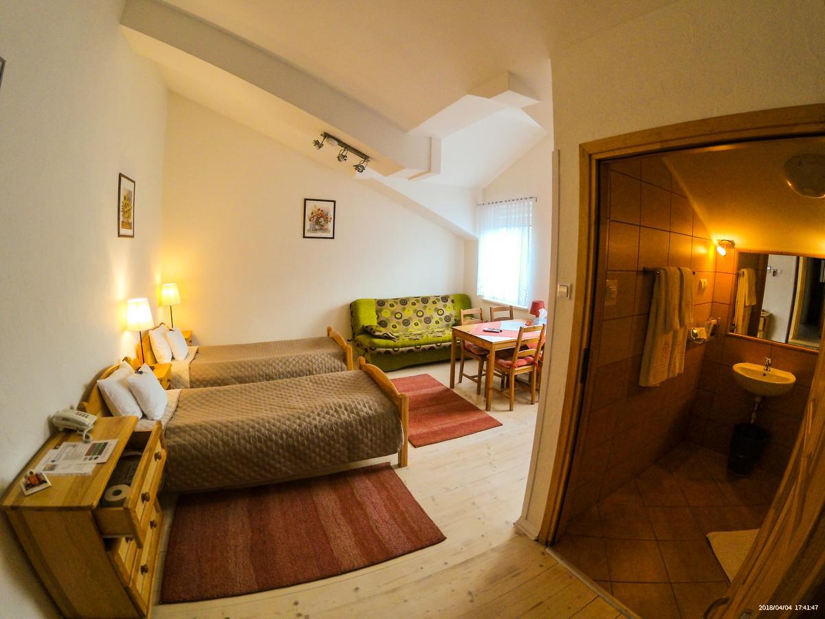 Hotel Krak Myślenice Buitenkant foto