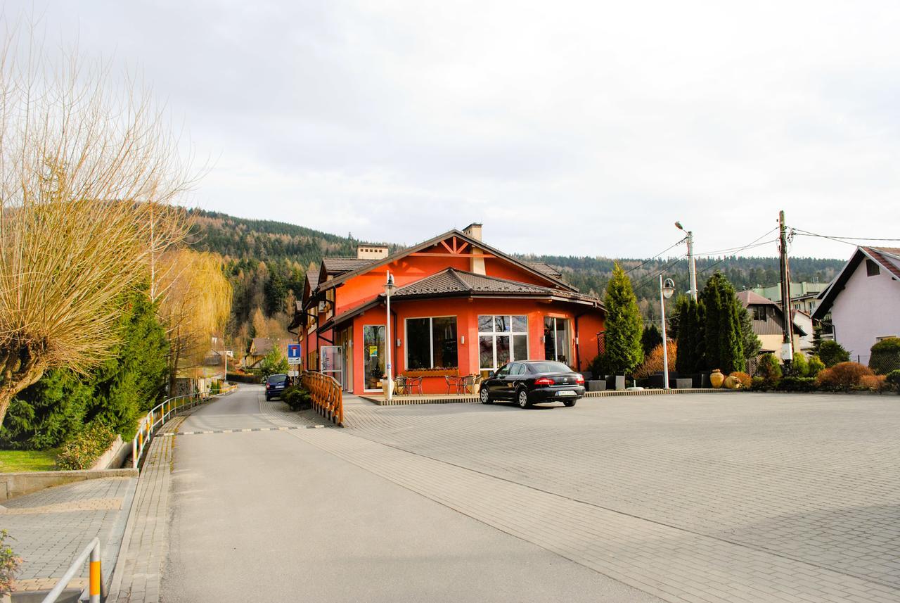 Hotel Krak Myślenice Buitenkant foto