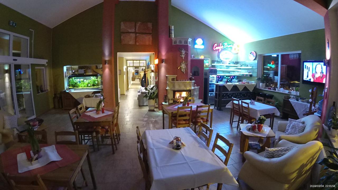 Hotel Krak Myślenice Buitenkant foto